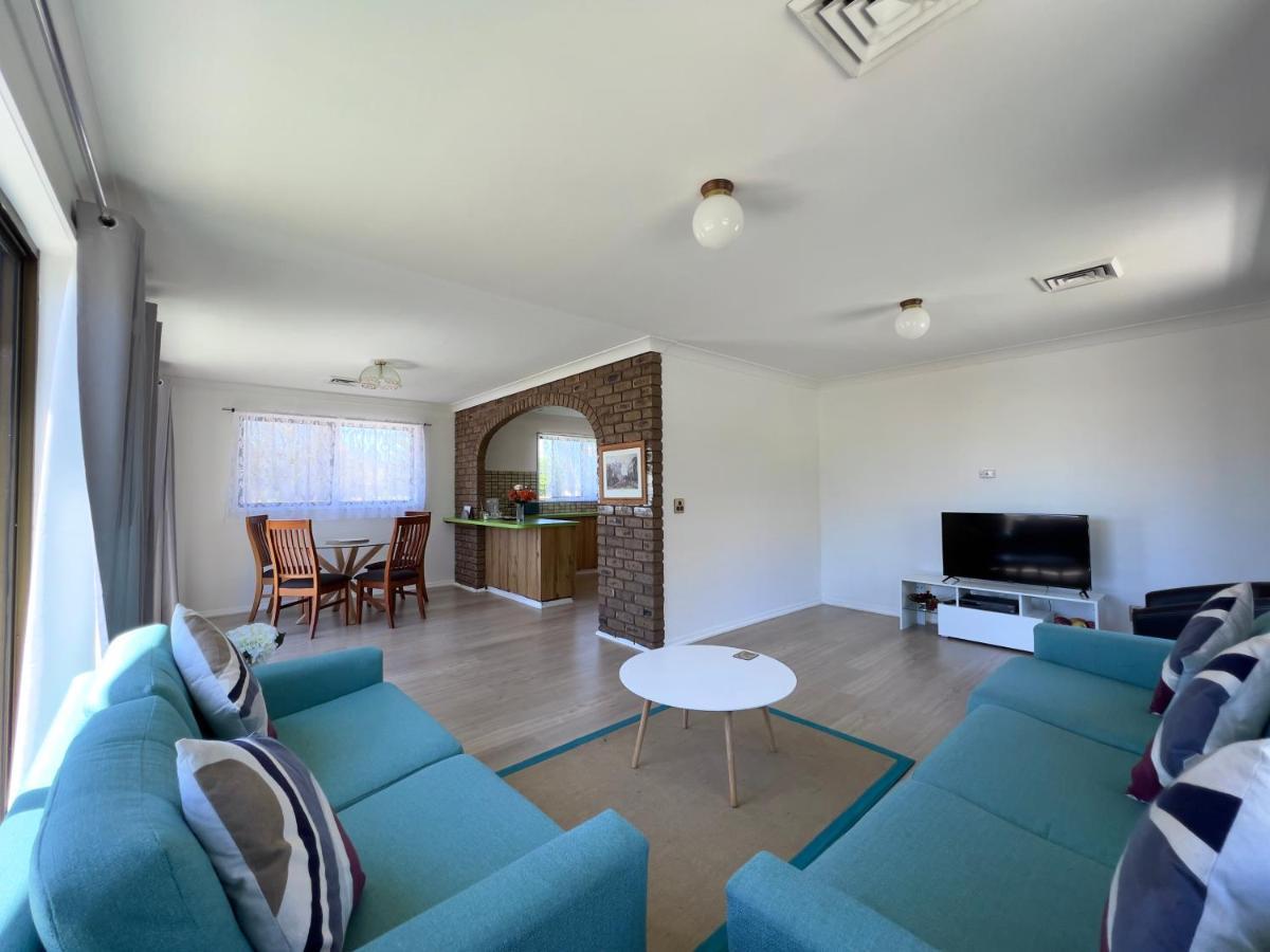 Albury Garden Court Motel Экстерьер фото