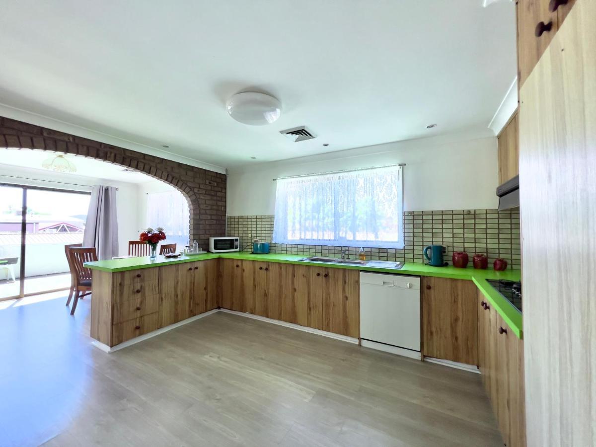 Albury Garden Court Motel Экстерьер фото