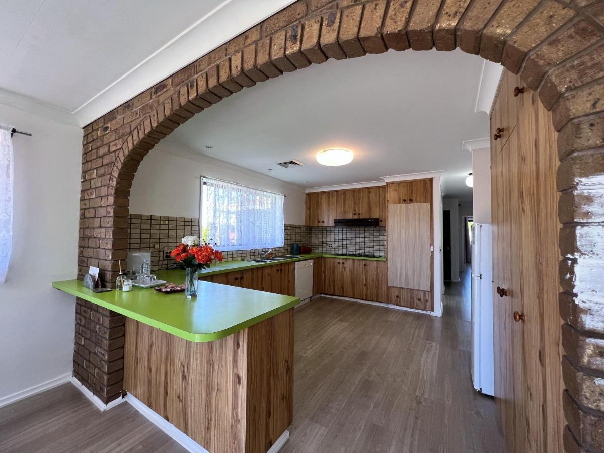 Albury Garden Court Motel Экстерьер фото